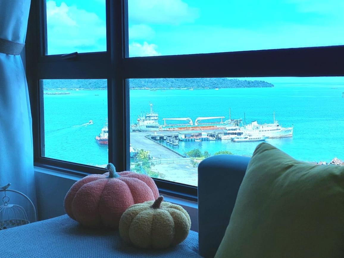 J'Stay Seaview Suite Jesselton Quay Кота-Кінабалу Екстер'єр фото